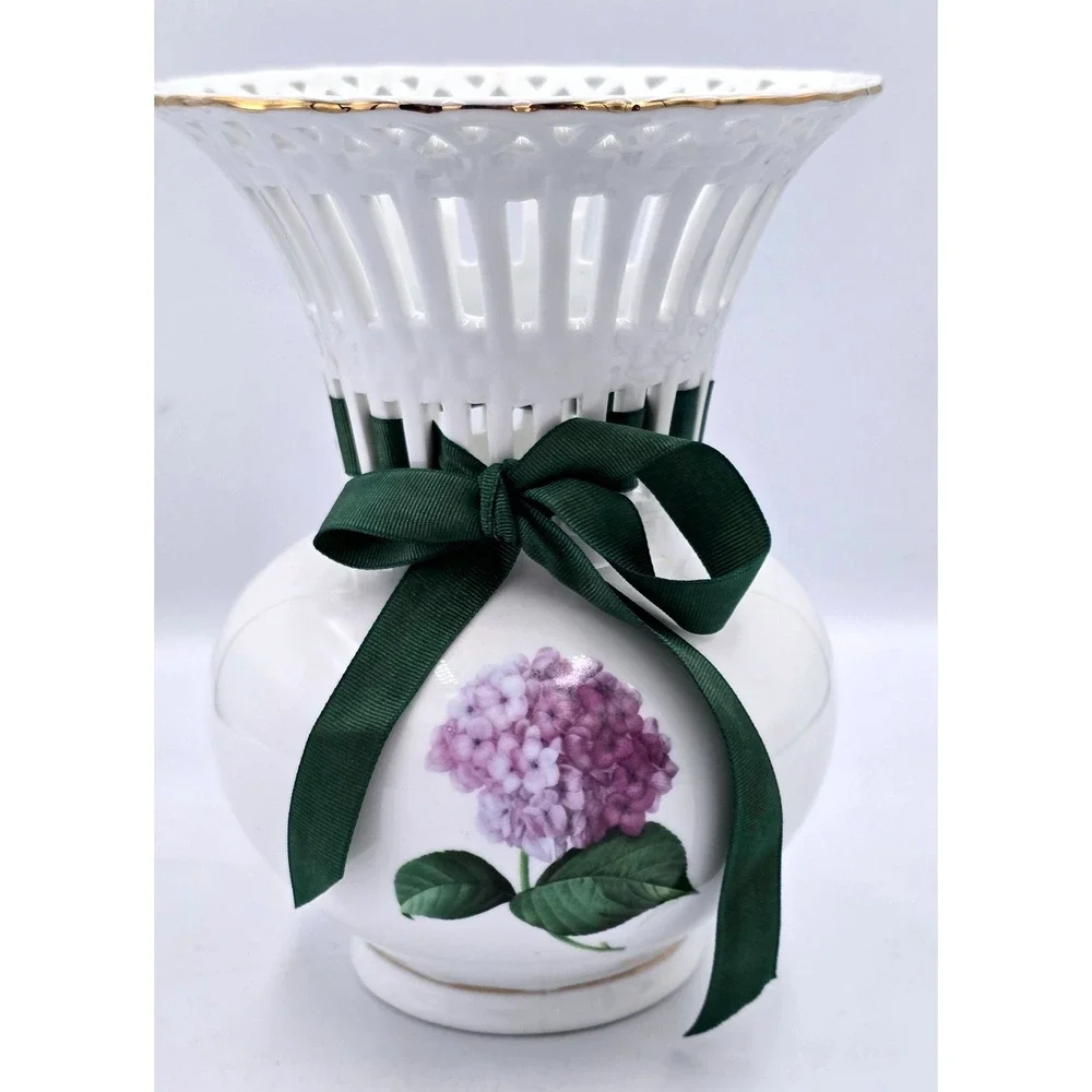 Purple Hydrangea Porcelain Flower Vase Gold‎ Trim Lattice Neck
